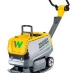 WACKER NEUSON APU 3340e – Piastra vibrante a batteria reversibile con 217 kg